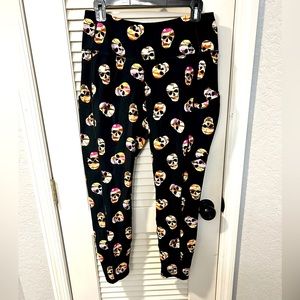 Torrid skull print active wear legging